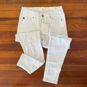 KanCan Distressed White Jeans | Size 5 / 26